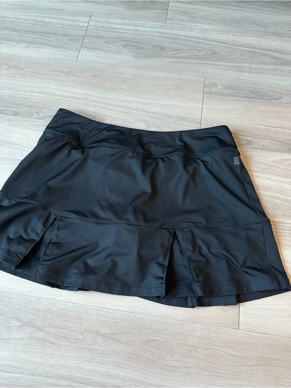 Nike Black Tennis Skort with Pleated Hem Size Medium
